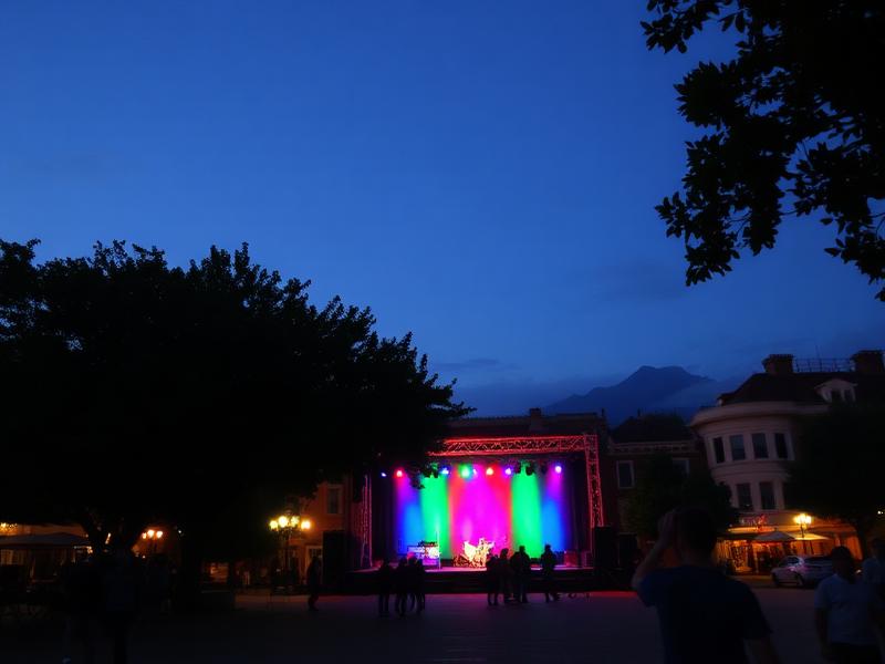 Concierto al aire libre en la plaza